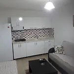 Deren Apart Lägenhetshotell *